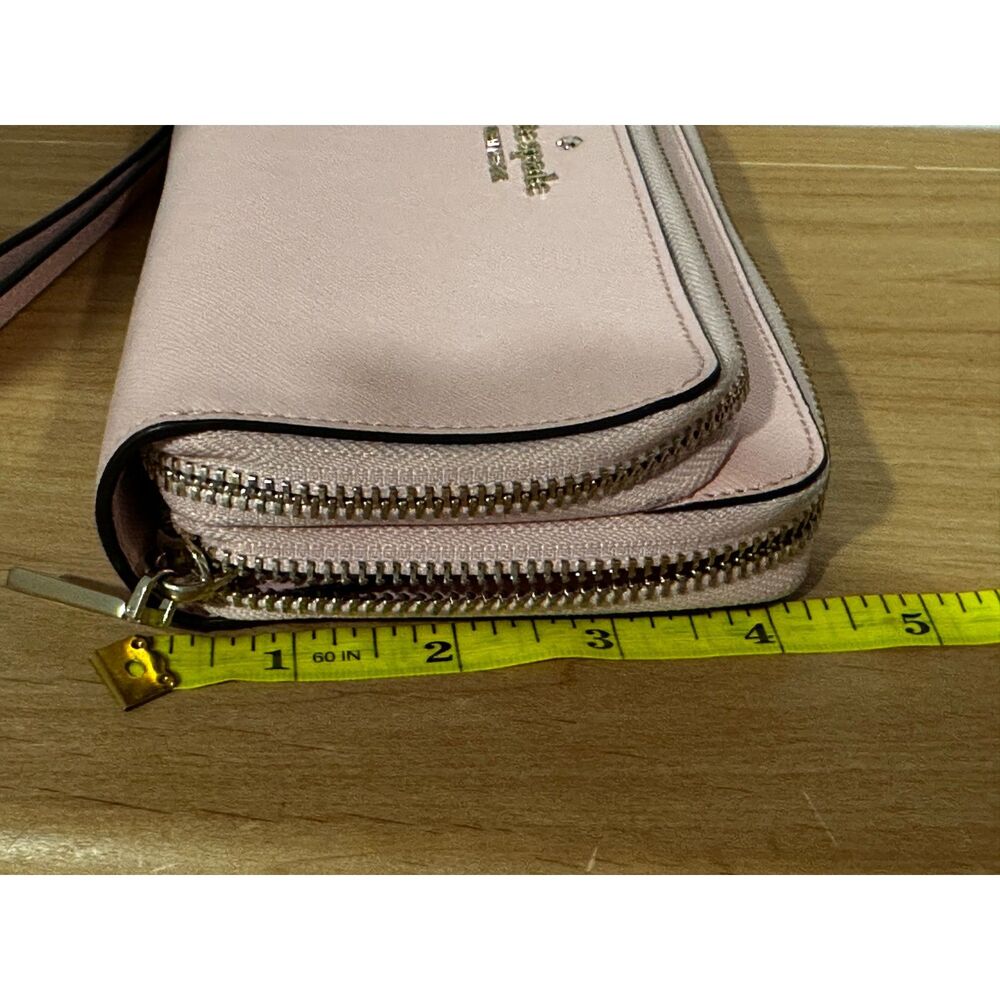 Kate Spade New York Staci Large Carryall Wallet with Wristlet strap EUC - Picture 6 of 7